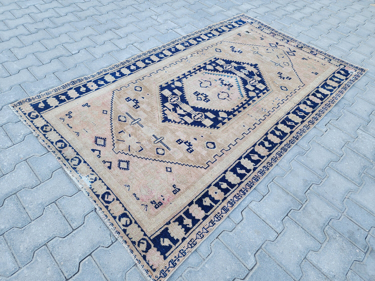 Vintage Oushak Rug 4x6: Neutral Turkish Handmade Area Rug