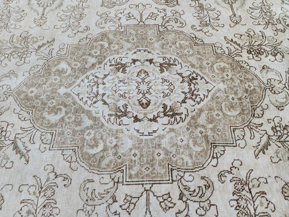 Large Vintage Turkish Rug 10x12: Hand Knotted Wool Area Rug