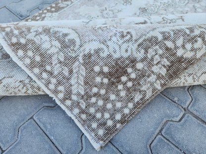 Handwoven Turkish Oushak Wool Rug: Beige Medallion, 4x7