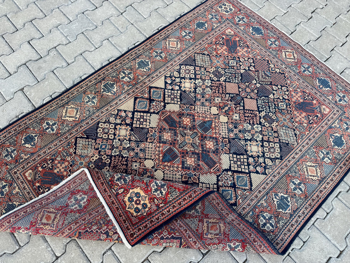 5x7 Antique Turkish Wool Rug: Handcrafted Bohemian Area Rug