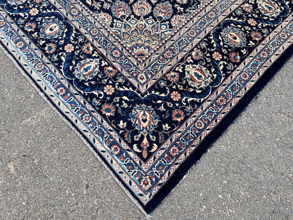 Vintage Oushak Rug 8x11: Hand Woven Turkish Wool Area Rug