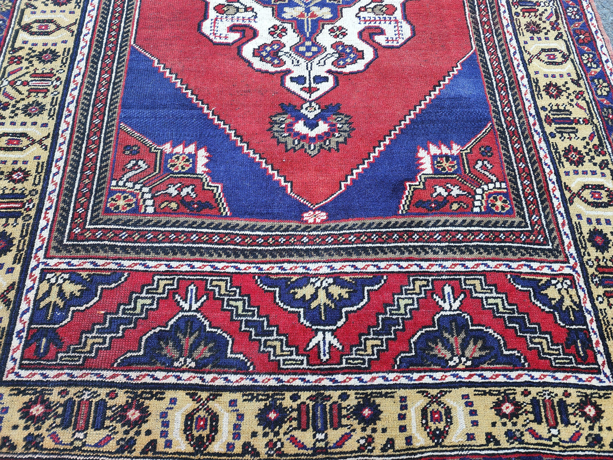 5x8 Vintage Oushak Rug: Hand-Knotted Oriental Wool Rug