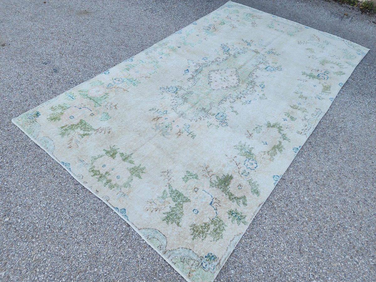 Neutral Oushak Rug 5x9: Hand-Knotted Wool Turkish Rug