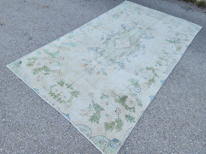 Neutral Oushak Rug 5x9: Hand-Knotted Wool Turkish Rug
