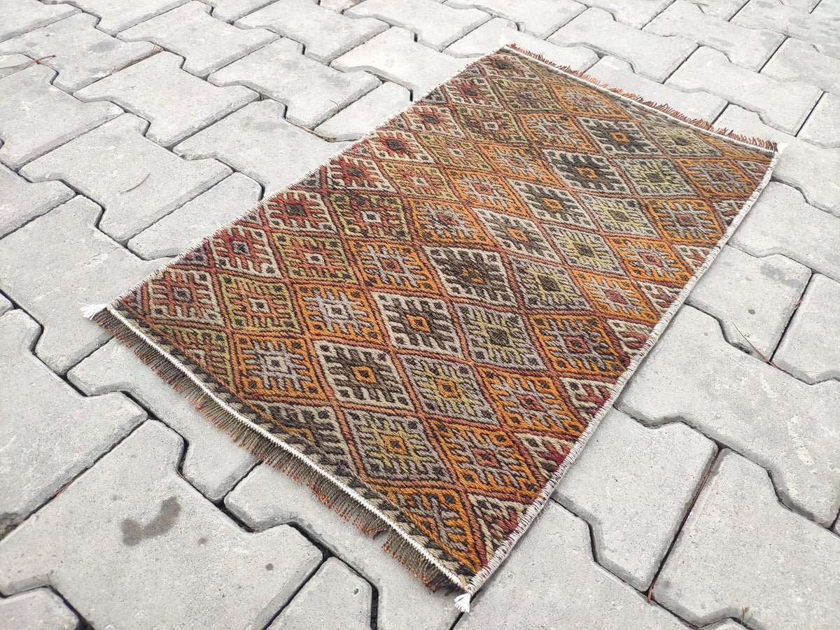 Handmade Small Kilim Rug: Authentic Loom Rug (1.41x2.30 ft)