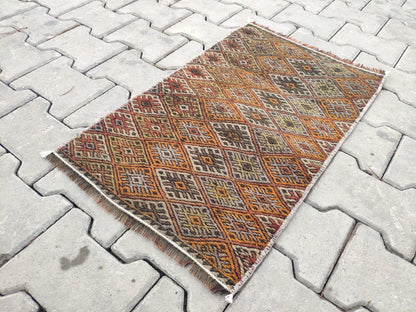 Handmade Small Kilim Rug: Authentic Loom Rug (1.41x2.30 ft)