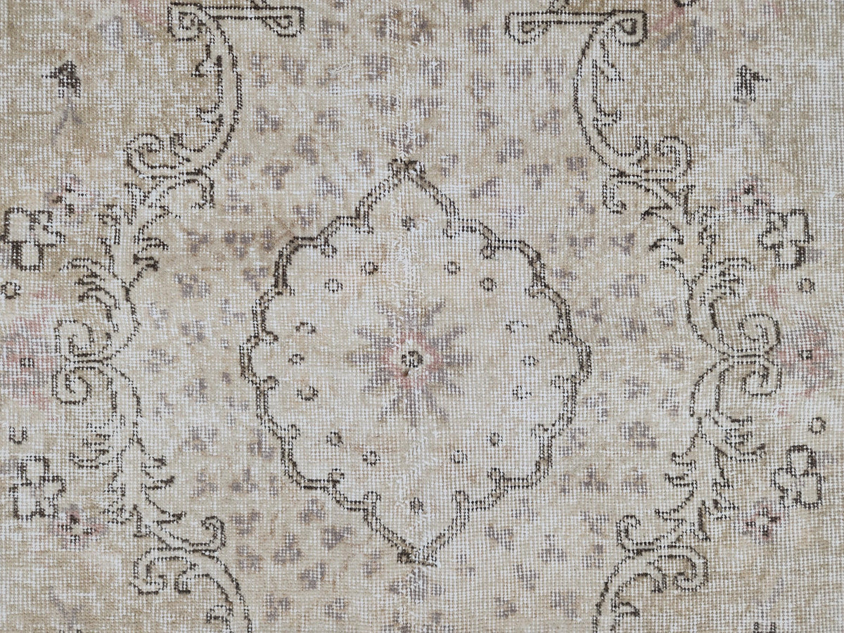 Hand Knotted Wool Oushak Rug 7x10: Beige Rustic Farmhouse Style
