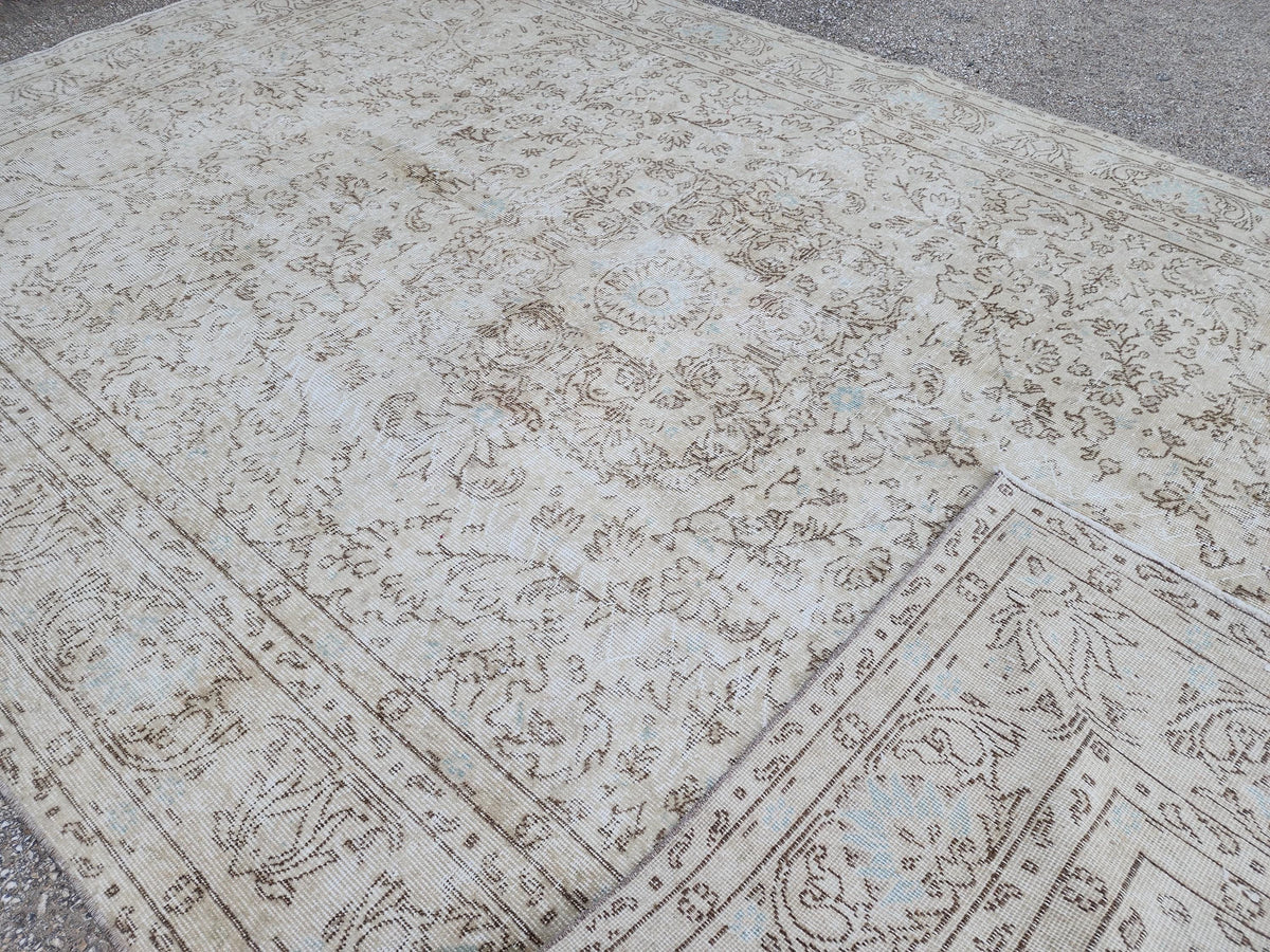 Handwoven Turkish Oushak Rug 7x10: Beige Wool, Rustic Decor