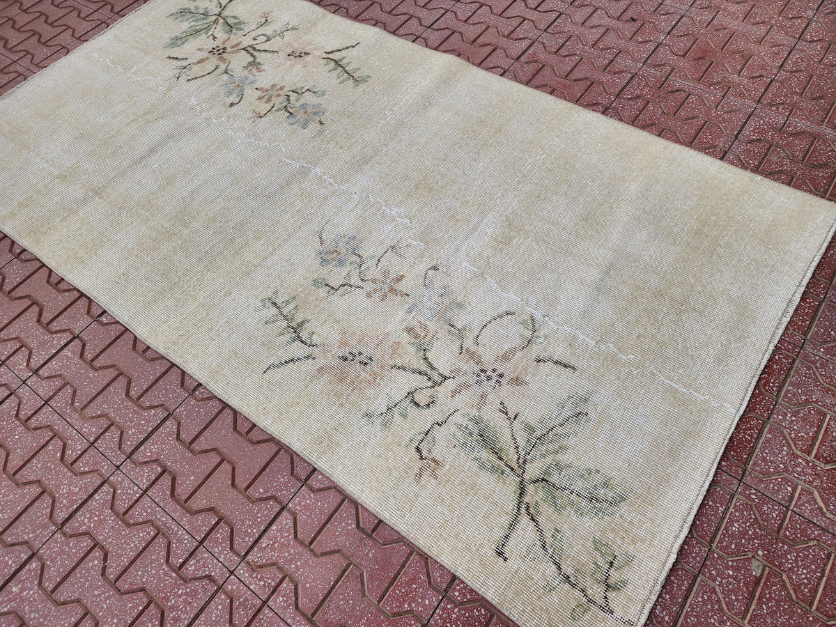 Handwoven Wool Oushak Rug 4x6: Green & Neutral Turkish Design