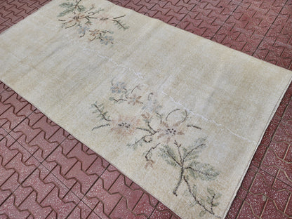 Handwoven Wool Oushak Rug 4x6: Green & Neutral Turkish Design