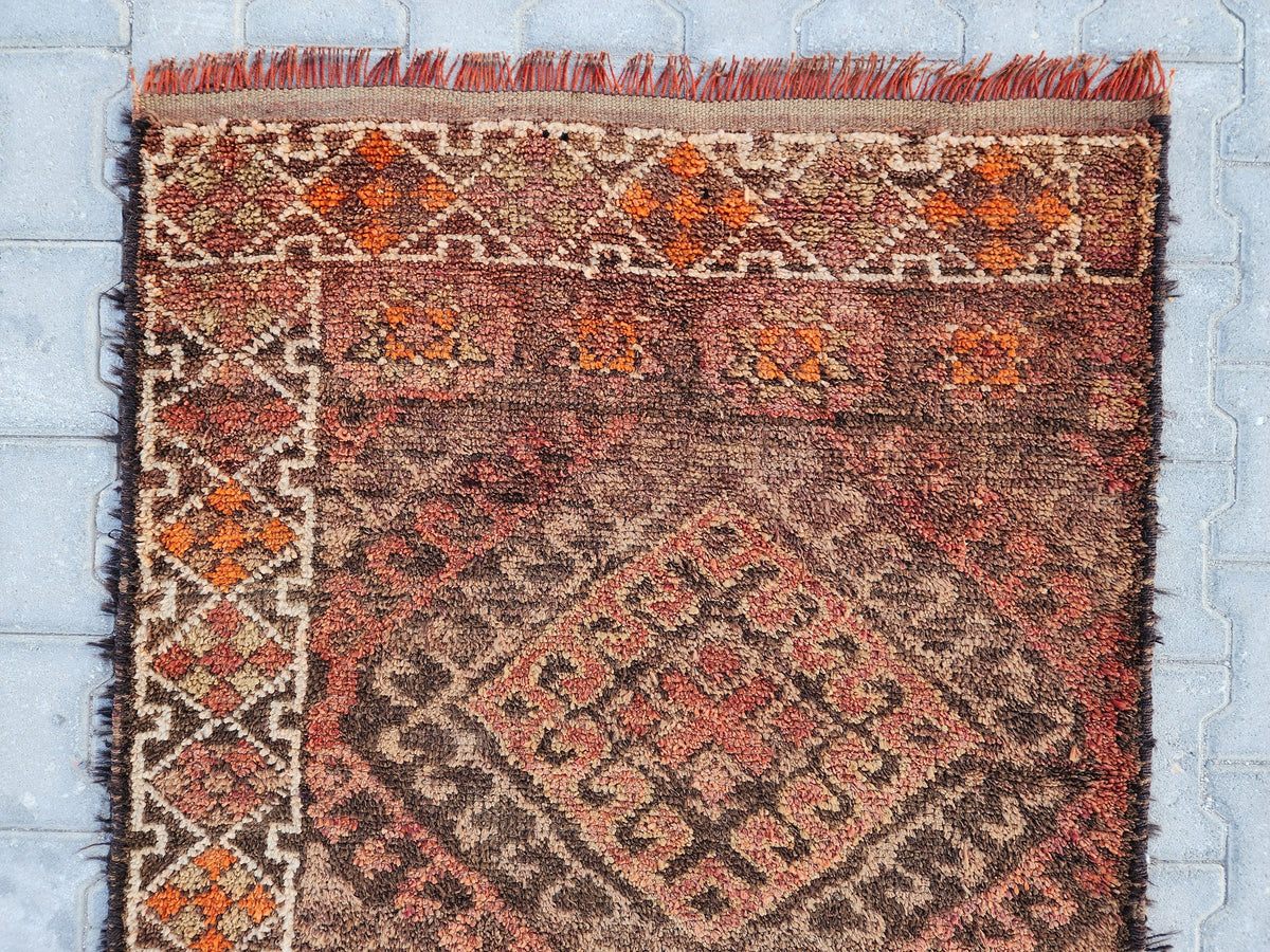 3x9 Vintage Herki Rug: Turkish Runner, Natural Wool Hand Knotted Carpet