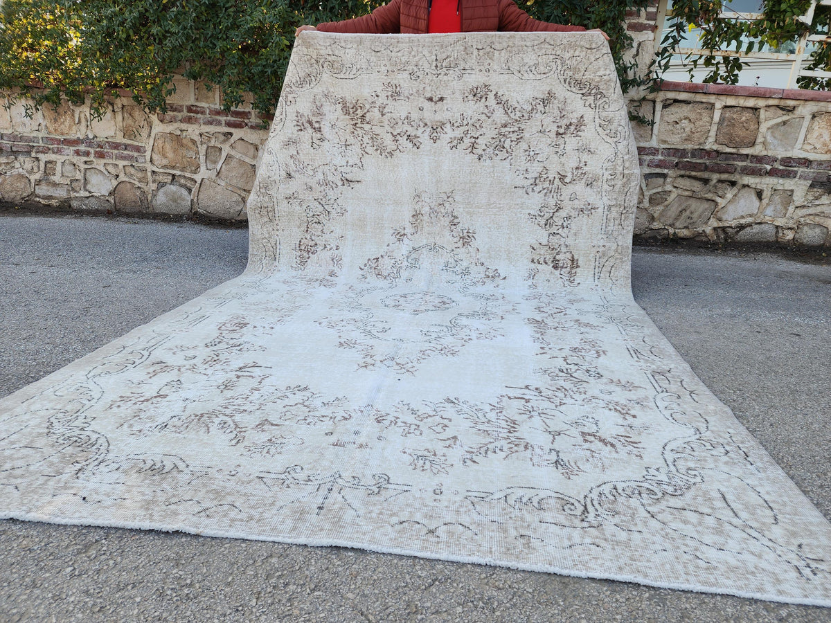 7x10 White Oushak Rug Hand‑Knotted Wool Area Rug Neutral Decor: Medallion Turkish Design