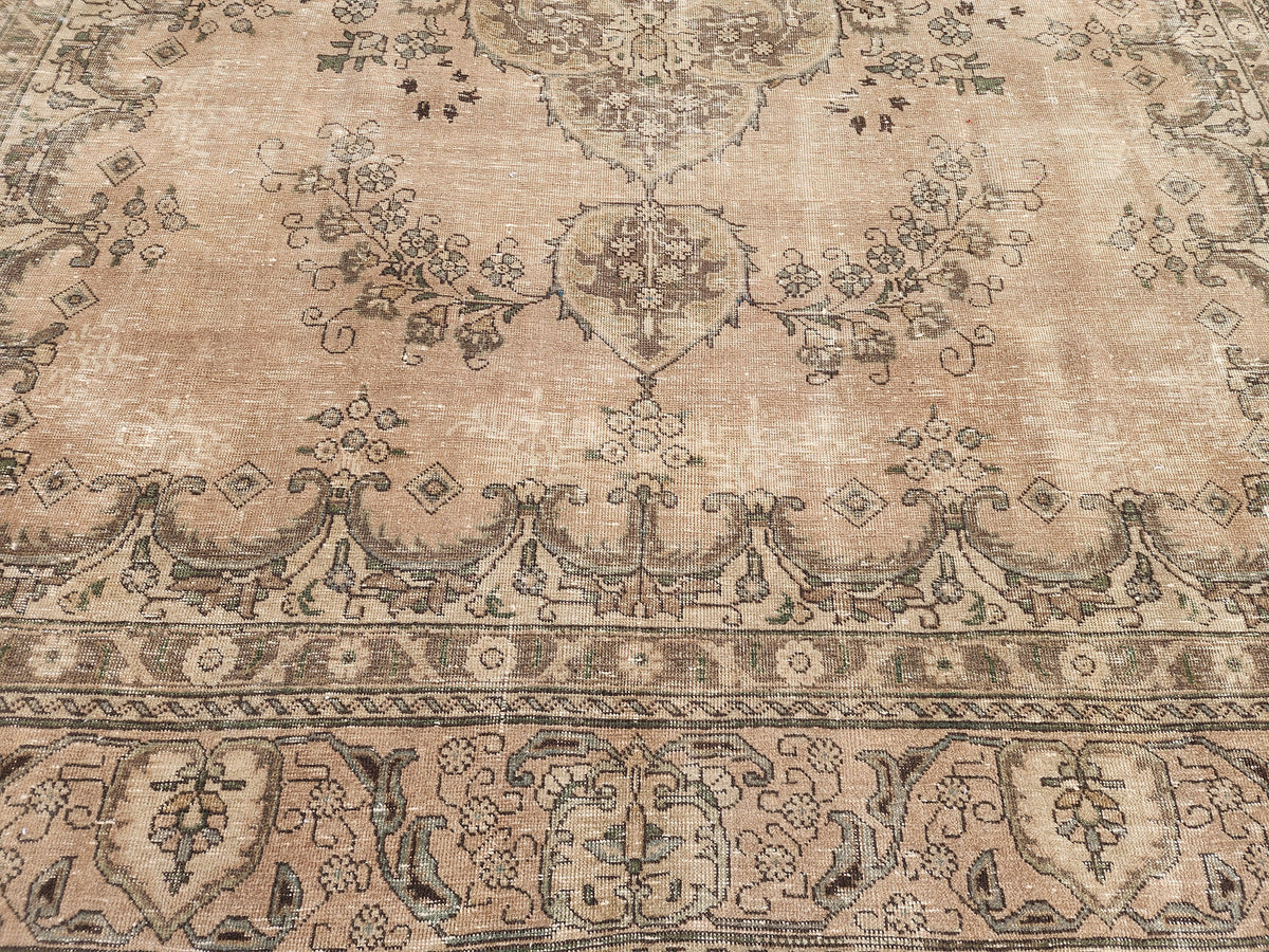 Persian Oriental Rug 9×12, Vintage Hand-Knotted Wool, Neutral Beige Carpet