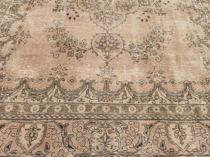 Persian Oriental Rug 9×12, Vintage Hand-Knotted Wool, Neutral Beige Carpet