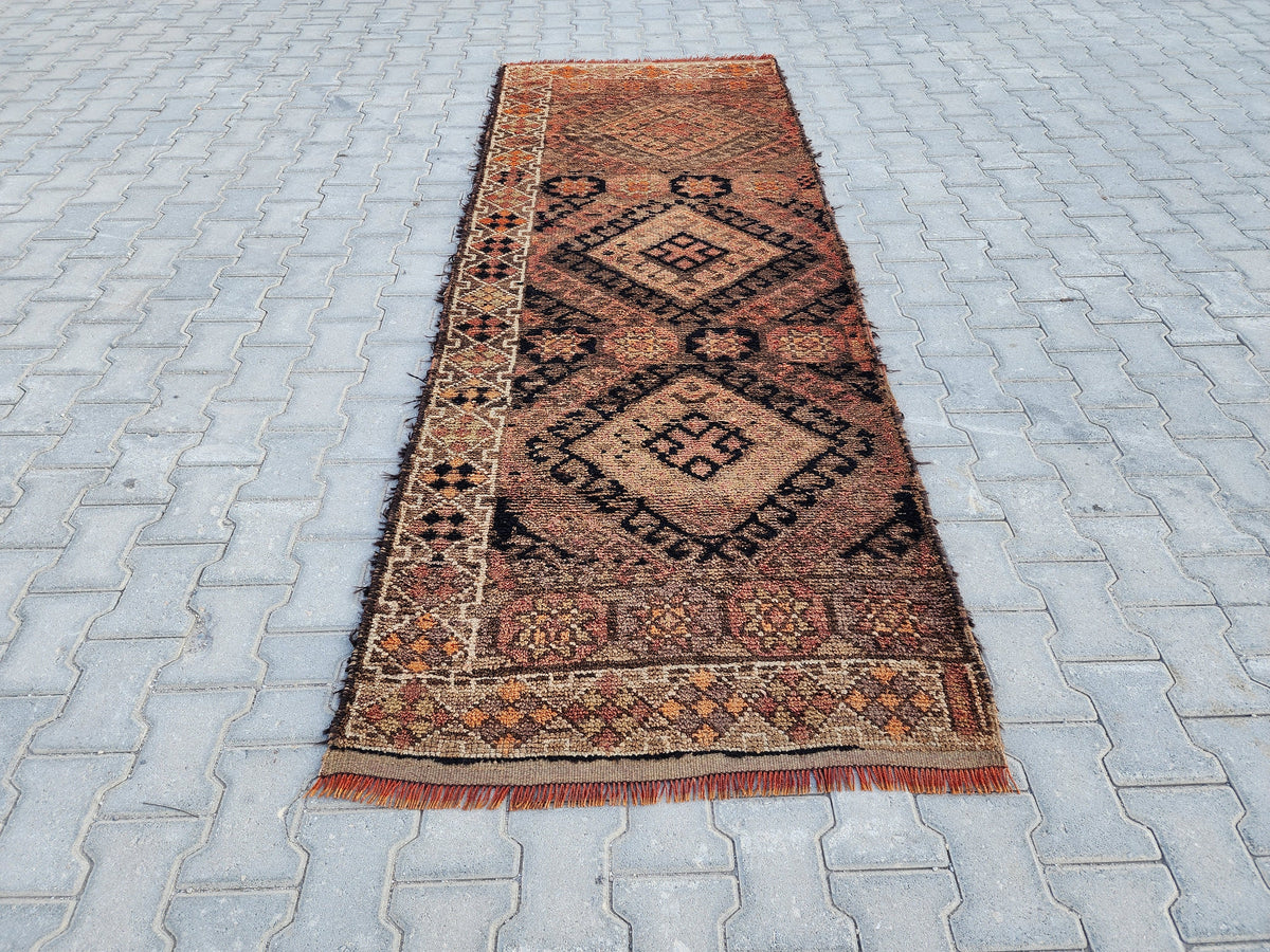 3x9 Vintage Herki Rug: Turkish Runner, Natural Wool Hand Knotted Carpet