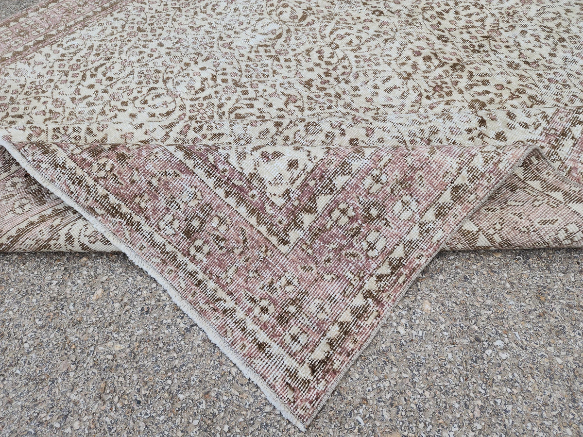 Handmade Oushak Wool Rug 7x10: Vintage Turkish Beige Carpet