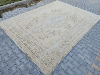 Vintage Oushak Rug 9x12: Beige & Gray Hand-Knotted Turkish Rug