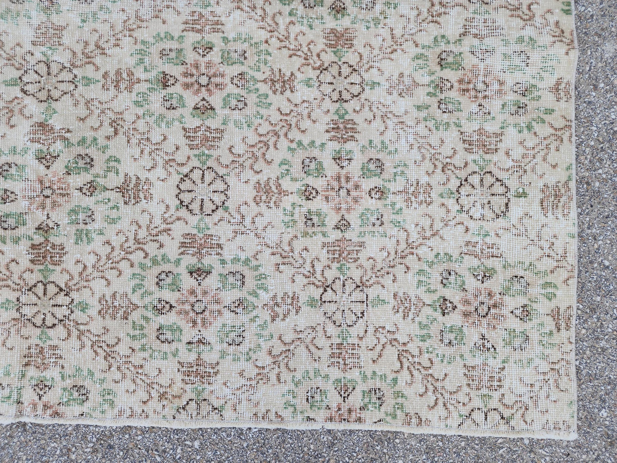 Wool Oushak Rug 6x9: Handwoven Turkish Beige Geometric Rug