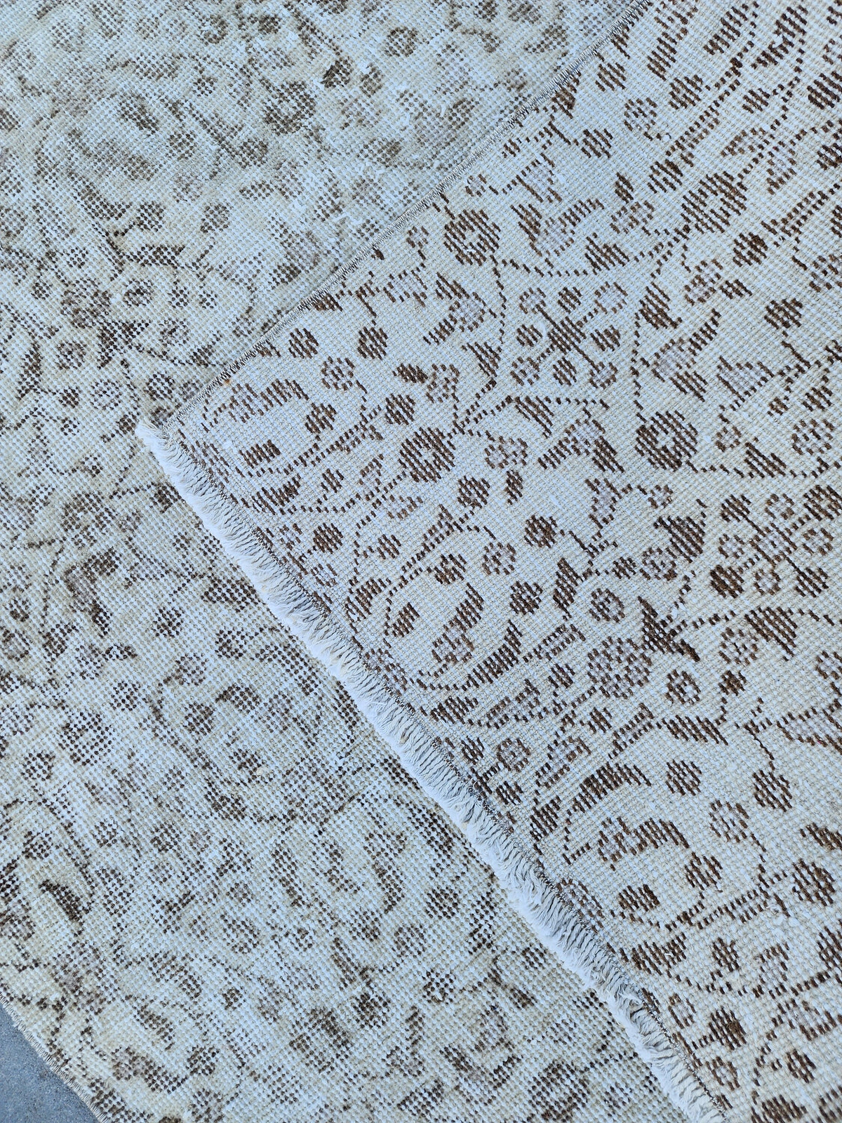 Handwoven Turkish Oushak Rug 3x6: Wool & Cotton Neutral Rug