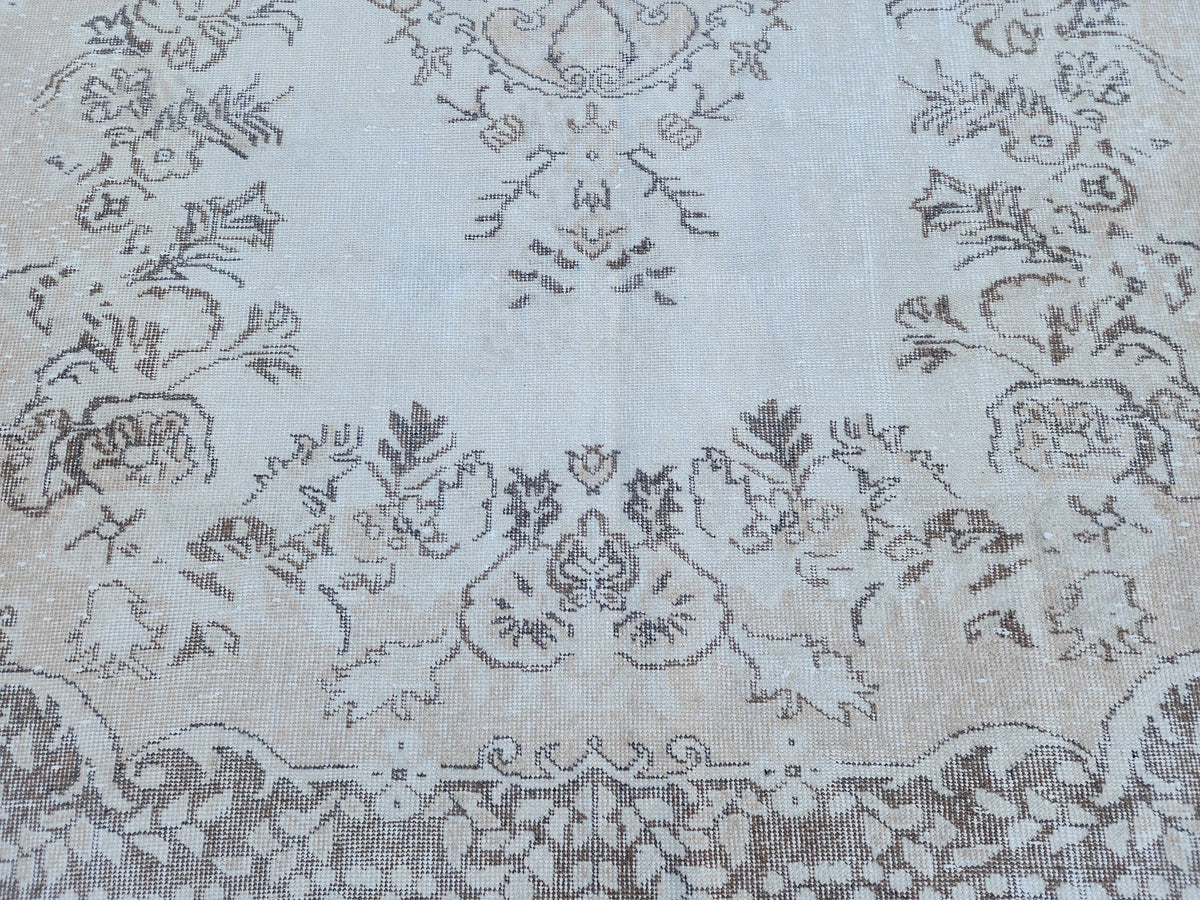 Neutral Wool Rug 6x9, Oriental Turkish Hand Made, Bed Room Decor