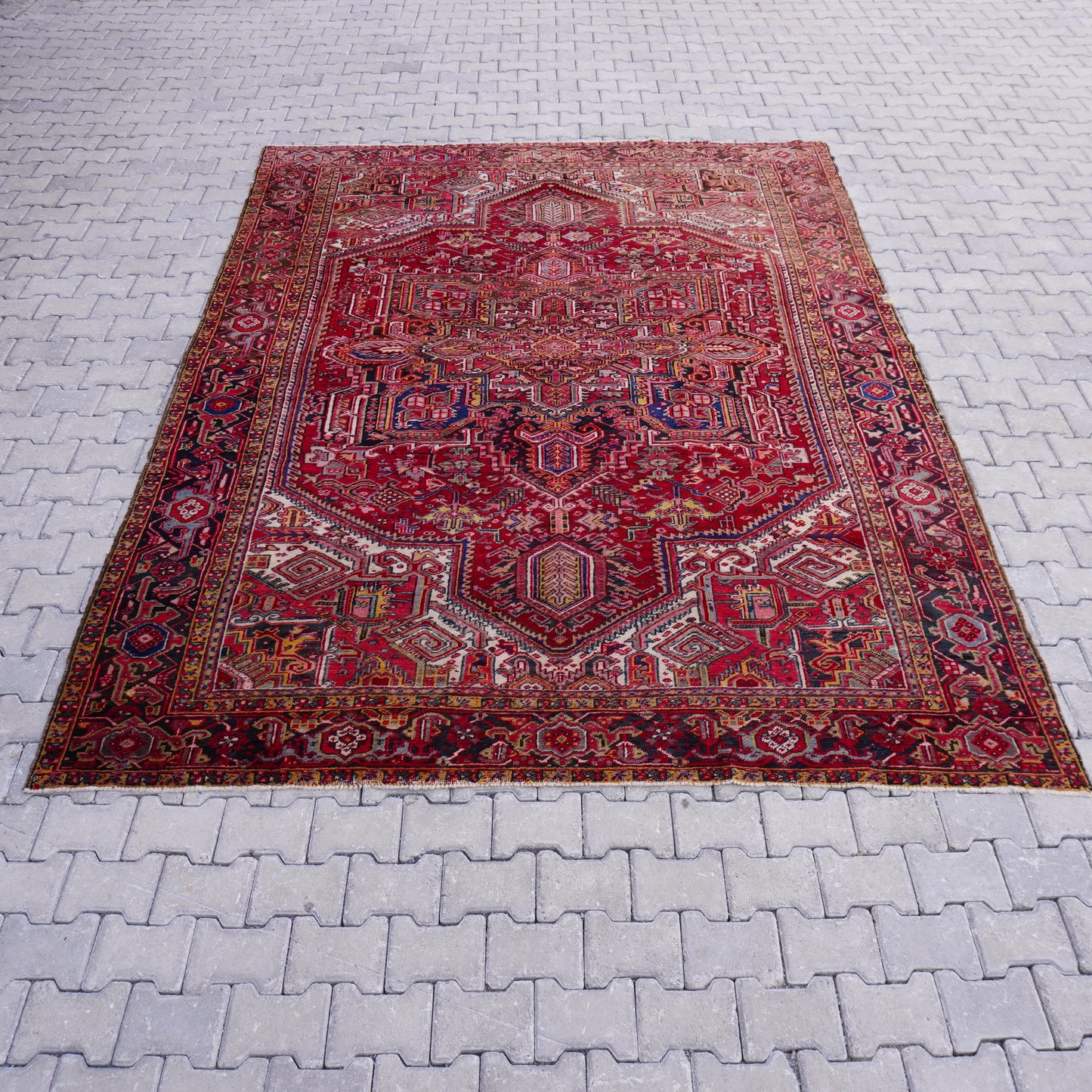 Heriz Vintage Rug 8x11 Ft - sku1638