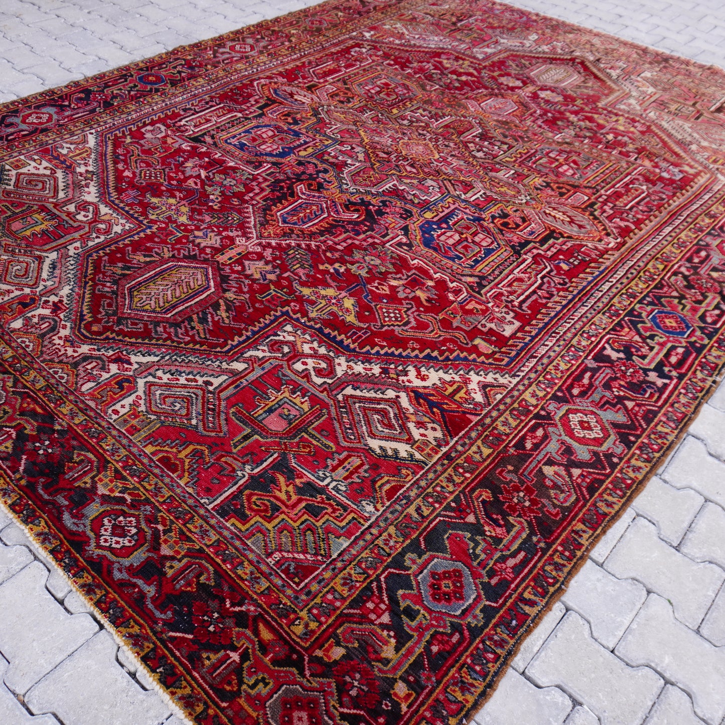 Heriz Vintage Rug 8x11 Ft - sku1638
