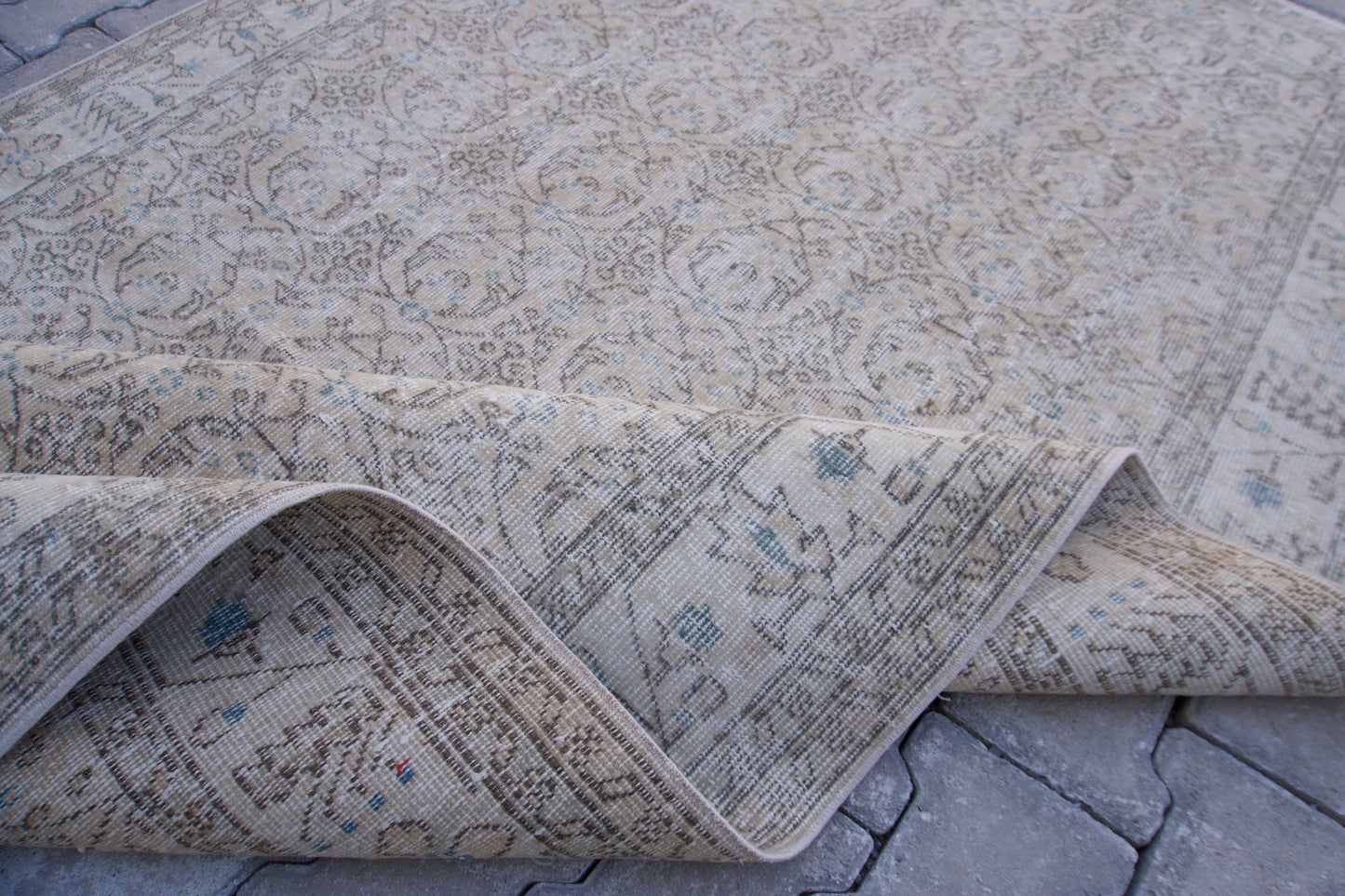Vintage Wool Rug 5x9 ft - sku213