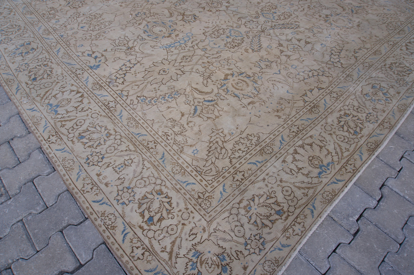 Vintage Oversize Rug 10x15 ft - sku 2042