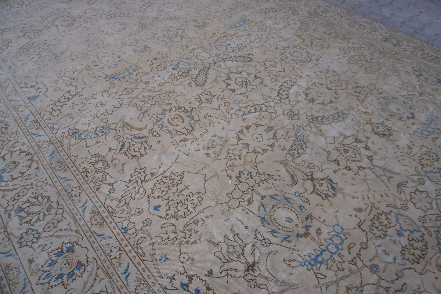 Vintage Oversize Rug 10x15 ft - sku 2042