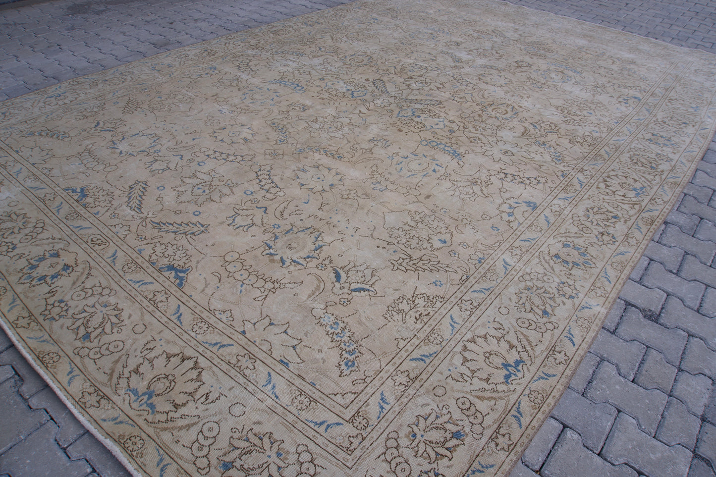 Vintage Oversize Rug 10x15 ft - sku 2042