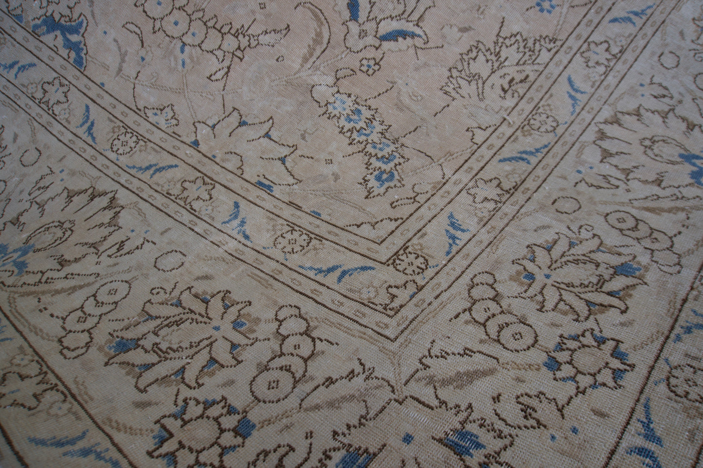 Vintage Oversize Rug 10x15 ft - sku 2042