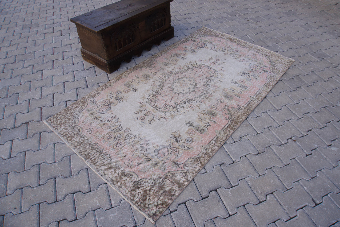 Neutral Small Wool Rug 4x7 ft - sku1507