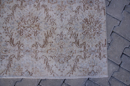 Small Neutral Rug 4x7 ft - sku 990