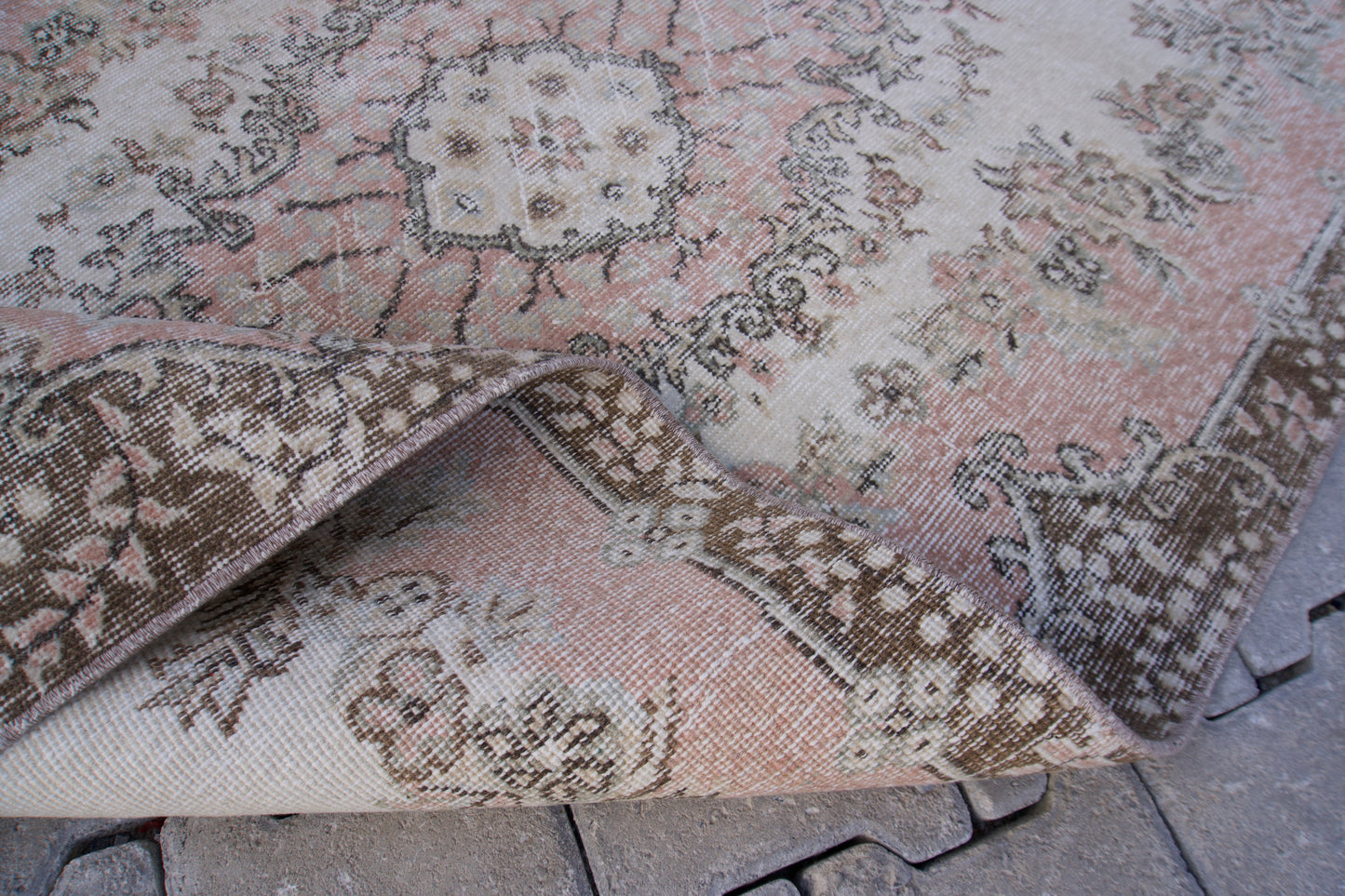 Vintage Small Rug 4x7 ft - sku 896