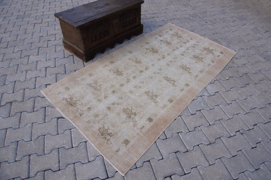 Vintage Neutral Rug 4x7 ft - sku 897