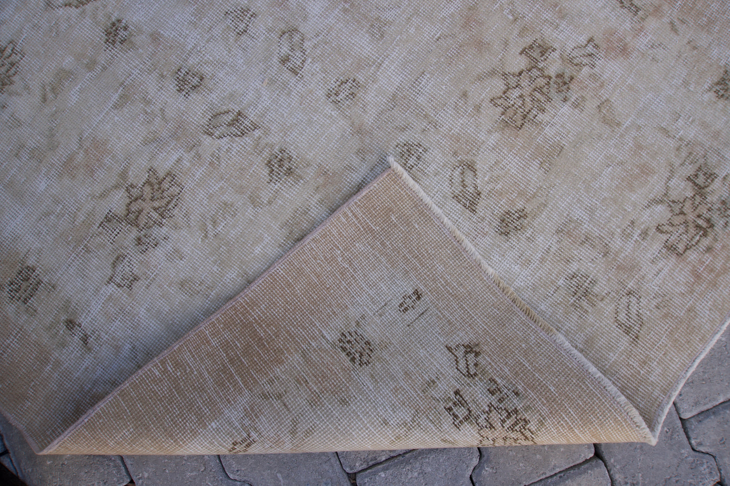 Vintage Neutral Rug 4x7 ft - sku 897
