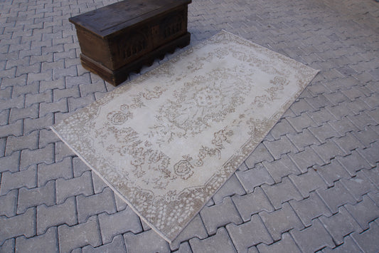 Neutral Small Rug 4x7 ft - sku1050
