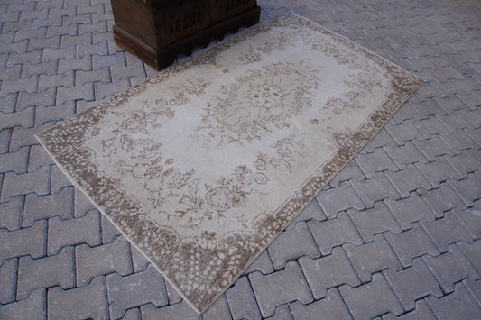 Small Neutral Rug 4x7 ft - sku 997