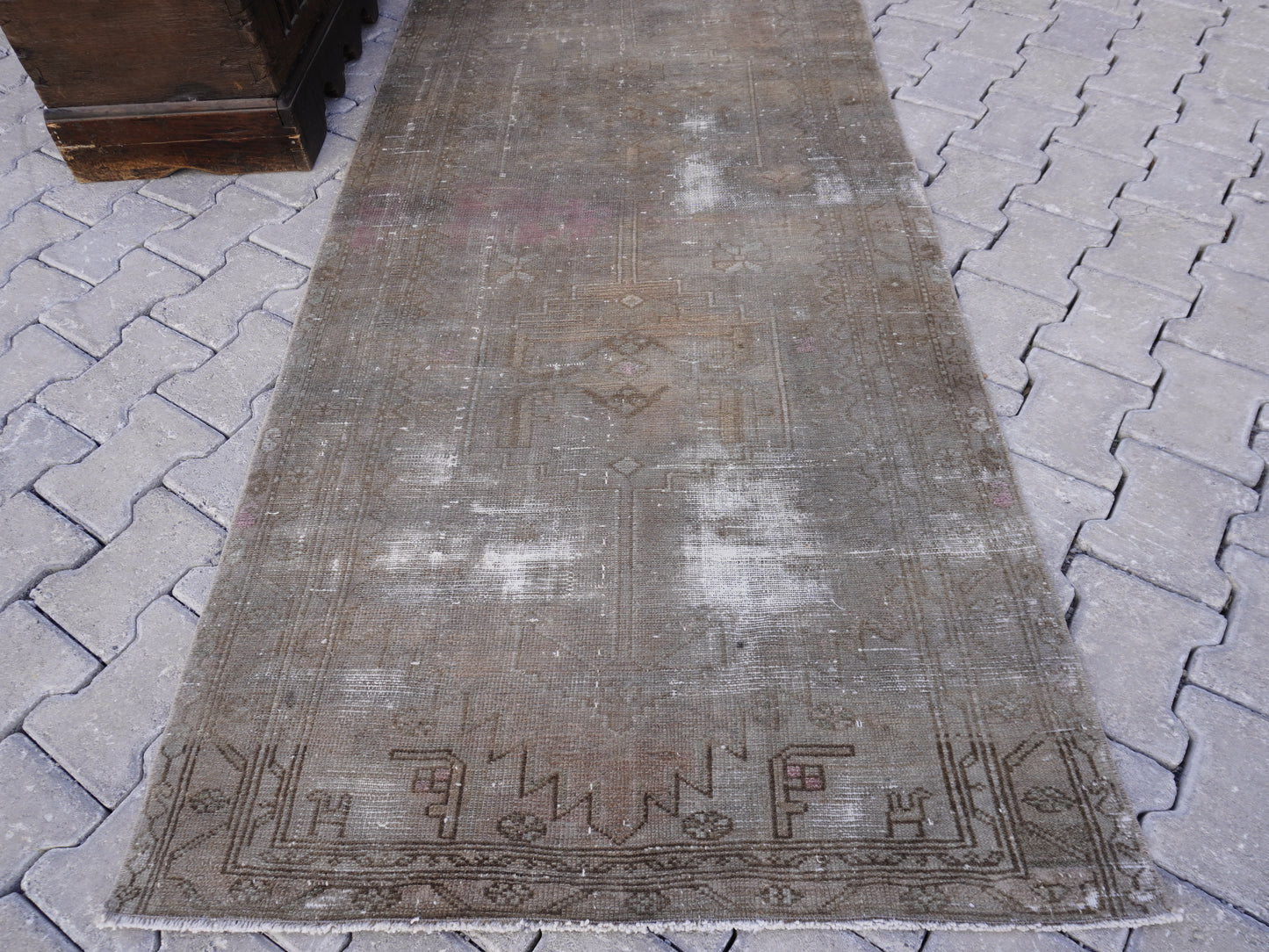 Neutral Gray Runner Rug 3x9 ft - sku1383