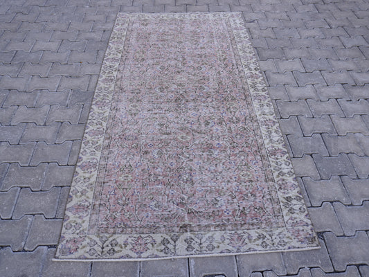 Neutral Small Rug 4x7 ft - sku 916