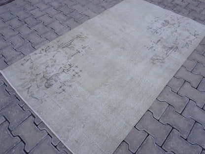 Neutral Small Rug 4x7 ft - sku 1117