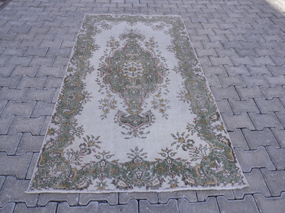Neutral Small Rug 4x7 ft - sku 902
