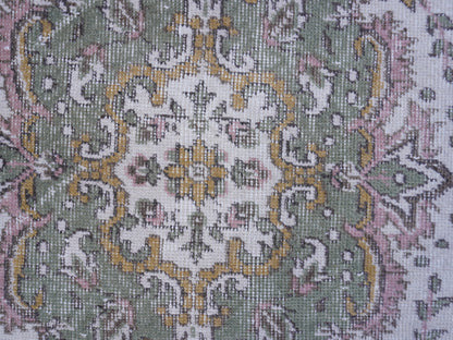 Neutral Small Rug 4x7 ft - sku 902