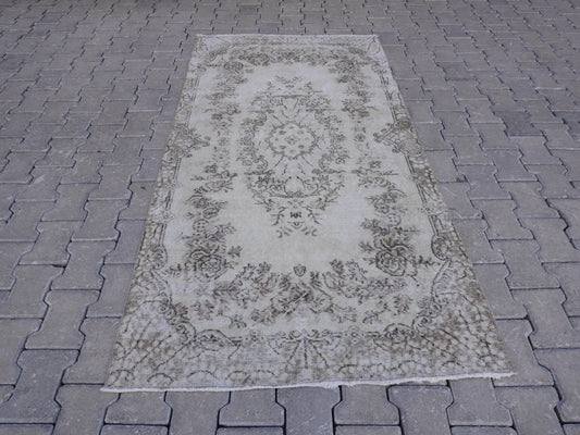 Neutral Small Rug 4x7 ft - sku 1530