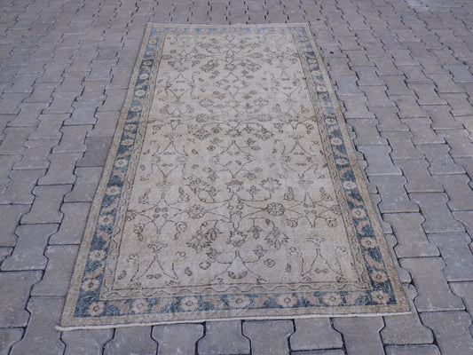 Neutral Small Rug 4x7 ft - sku 1529