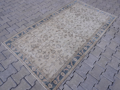 Neutral Small Rug 4x7 ft - sku 1529