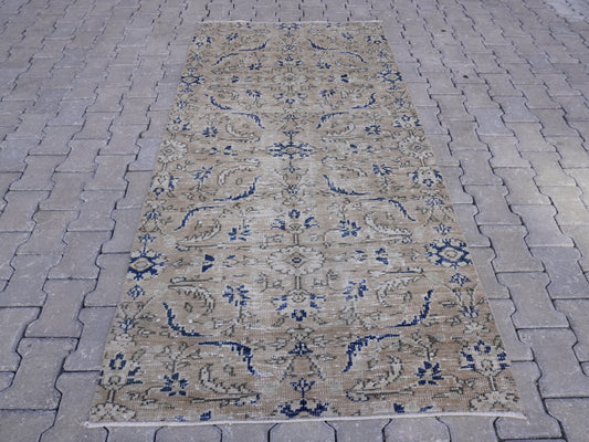 Neutral Small Rug 4x7 ft - sku 982