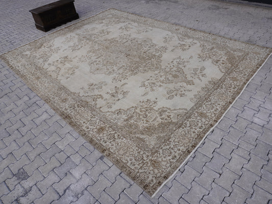Oversize Hand Knotted Vintage Rug 10x14 ft - sku703