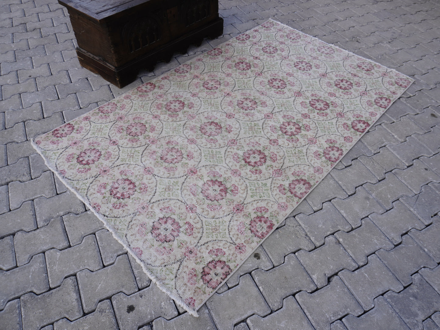 Turkish Wool Neutral Small Rug 4x7 ft - sku 994