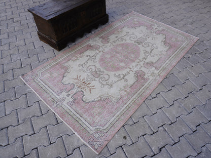Neutral Small Rug 4x7 ft - sku 806